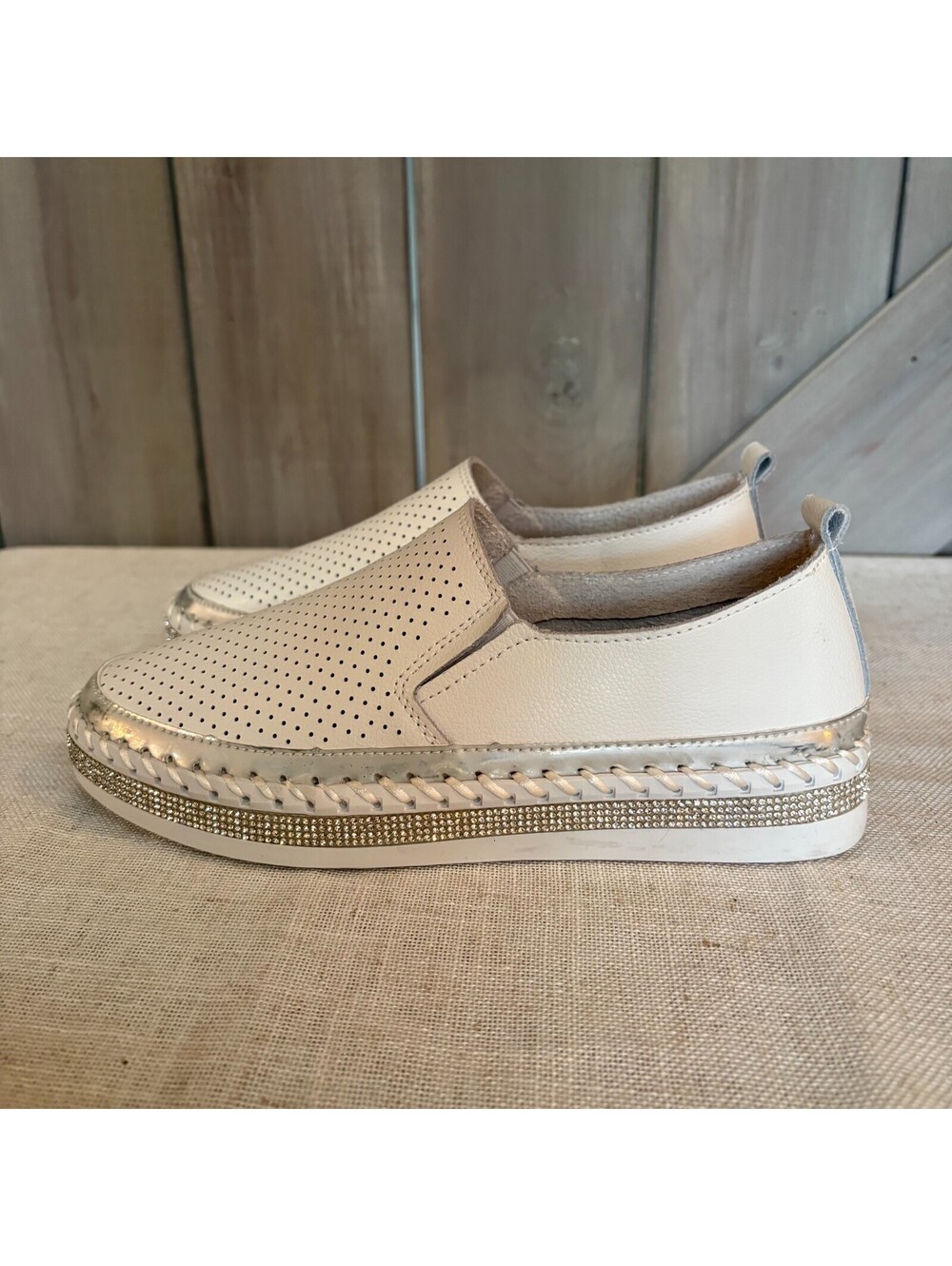 Bloom & Co Women’s Slip On Sneakers Walking Shoes glam rhinestones sole size 37